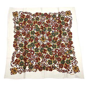 Chanel White Scarf Small Good 135799